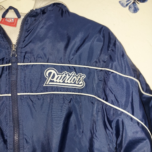 SALE N.E PATRIOTS NFL TEAM FULL ZIP JACKET W/ HOOD- Sz-YOUTH MED 10-12 - Picture 3 of 10